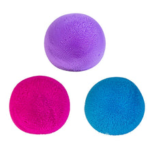 Load image into Gallery viewer, Smoosho Colour Change Furry Ball